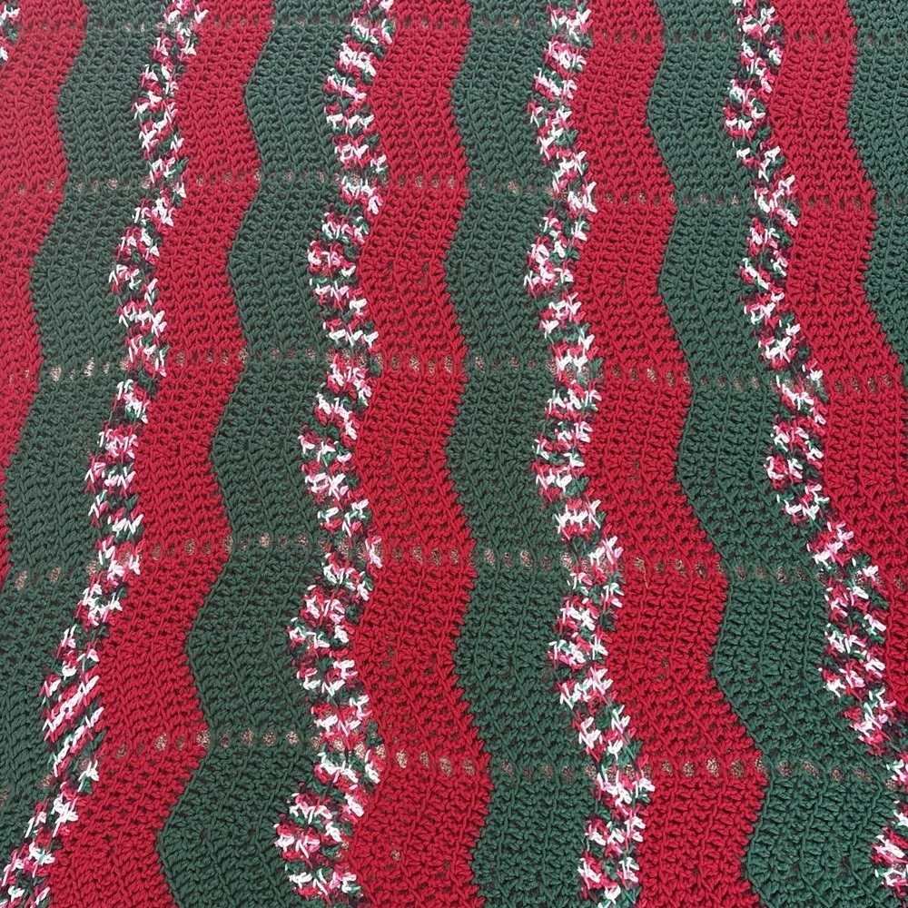 Handmade Christmas Holiday Lacy Chevron‎ Crochet Stitch Throw Blanket